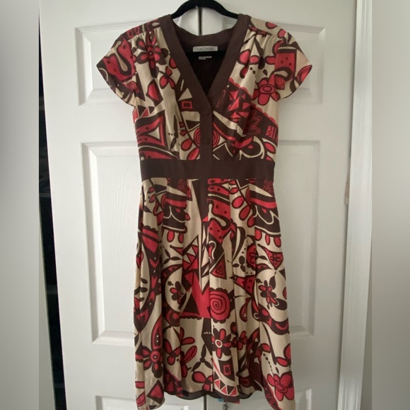 Kay Unger Dresses & Skirts - Kay Unger Silk Vintage c 2005 Brown and Red Floral pleated Dress Size 6